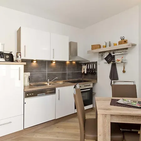 Bettina 10 Apartment *